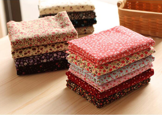 Un bon prix. Tissu floral de tissu de velours côtelé de sucrerie de Spandex du coton 2% de 98% en ligne